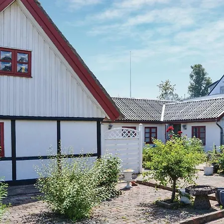 Awesome In W/ Wifi And 3 Bedrooms * Strøby Ladeplads