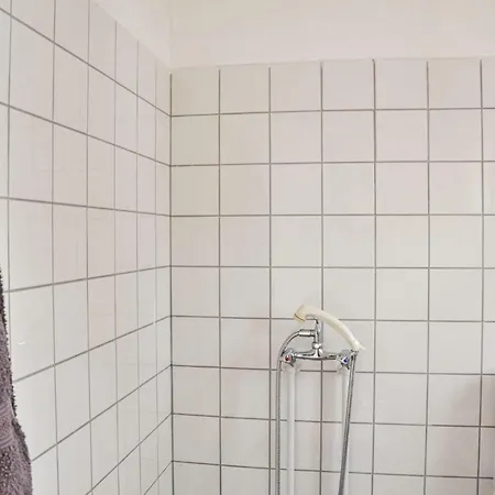 Feriehus Awesome In W/ Wifi And 3 Bedrooms *