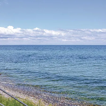 Feriehus Awesome In W/ Wifi And 3 Bedrooms *